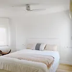 Apartman Modern New Apartment, Perfect For Golf And Digital Nomads , Sea View And Parking Marbella