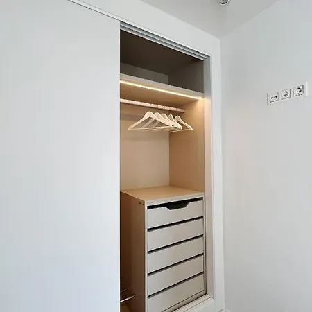 Modern New Apartment, Perfect For Golf And Digital Nomads , Sea View And Parking شقة