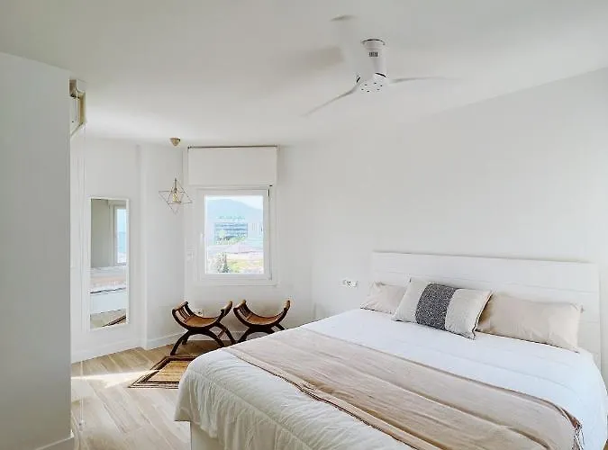 Apartament Modern New Apartment, Perfect For Golf And Digital Nomads , Sea View And Parking Marbella