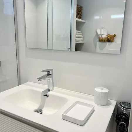 Modern New Apartment, Perfect For Golf And Digital Nomads , Sea View And Parking Марбелья