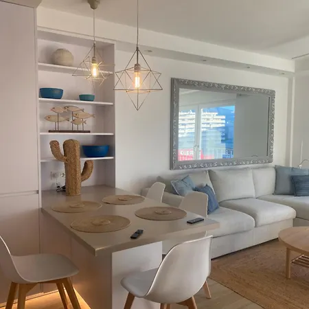 Апартаменты Modern New Apartment, Perfect For Golf And Digital Nomads , Sea View And Parking *